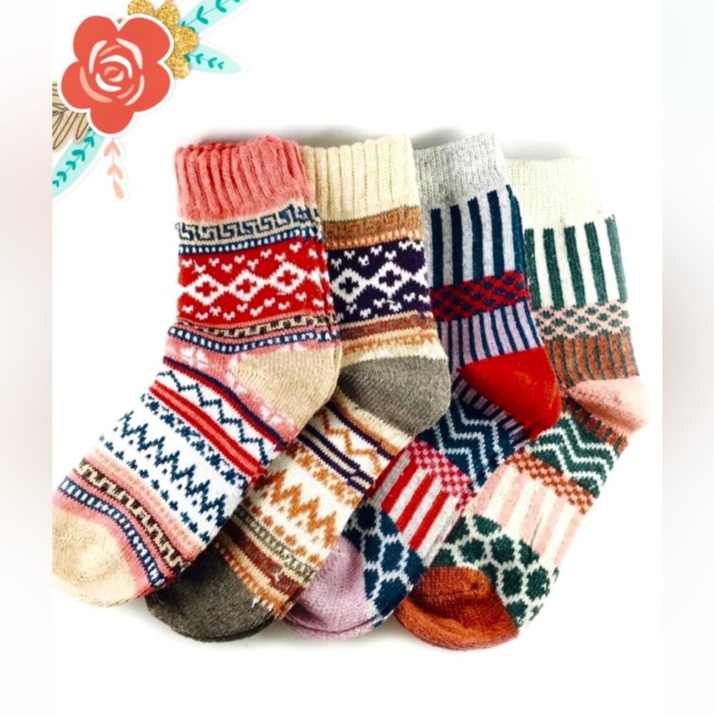 NWOT Wool Blend Crew Socks 4 Pack! Fall Winter Colorful Patterns!